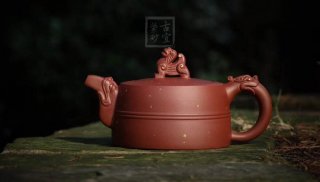 《金龍出?！芬伺d紫砂壺作品全手工底槽青
